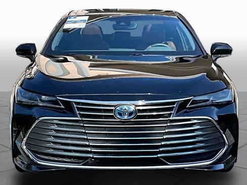 Used 2021 Toyota Avalon Limited FWD image 4