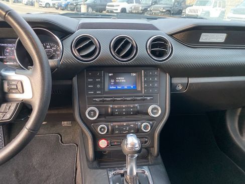 Used 2016 Ford Mustang Coupe image 16