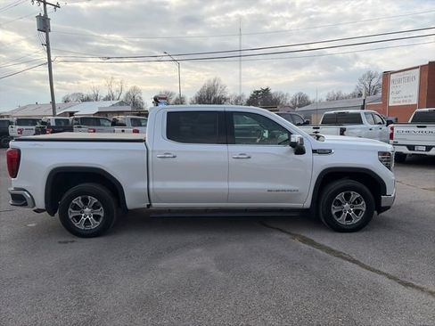 Used 2022 GMC Sierra 1500 SLT w/ SLT Convenience Package AWD/4WD image 7