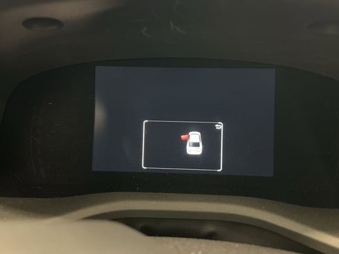 Used 2025 Toyota Camry LE image 14