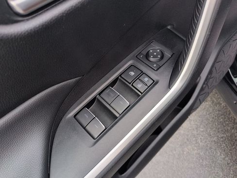 Certified 2025 Toyota RAV4 XLE AWD/4WD image 11