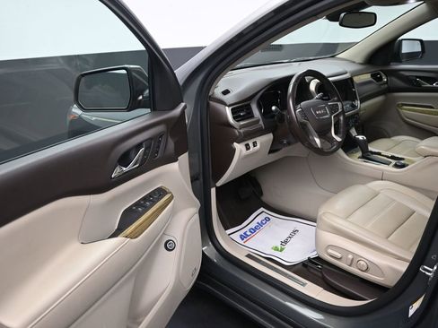 Used 2018 GMC Acadia Denali w/ Technology Package image 10