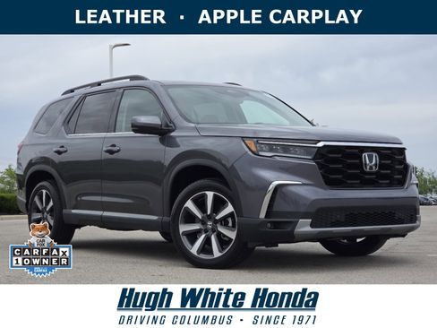 Used 2024 Honda Pilot Touring image 1
