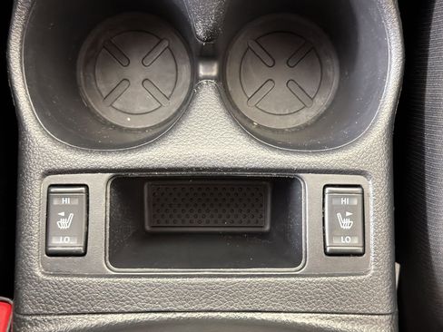 Used 2019 Nissan Rogue SV image 26