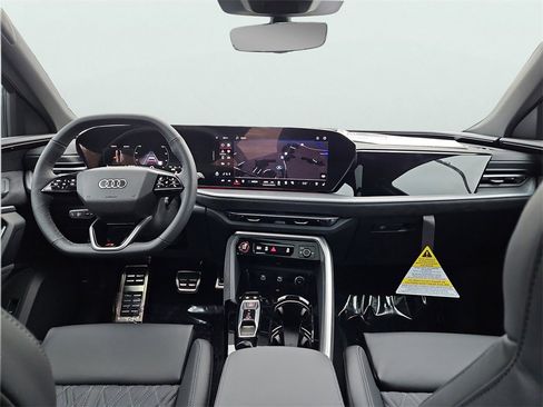 New 2025 Audi SQ5 Premium Plus image 5