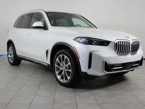 New 2026 BMW X5 xDrive40i w/ Premium Package image 7