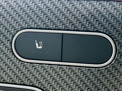 Certified 2023 Mercedes-Benz GLB 35 AMG 4MATIC image 26