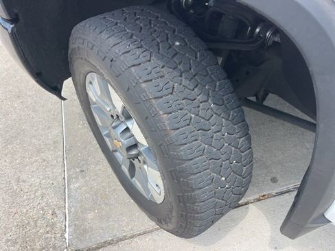 Used 2025 Chevrolet Silverado 2500 Custom AWD/4WD image 30