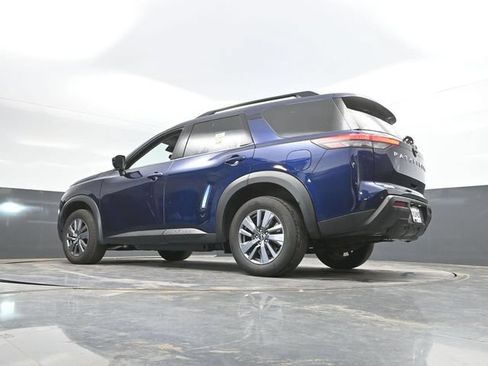 Used 2025 Nissan Pathfinder SV FWD image 50