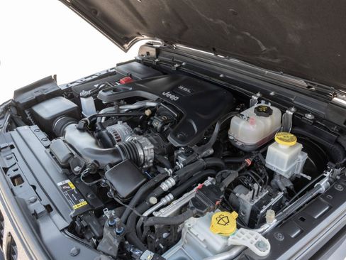 Used 2021 Jeep Gladiator Sport AWD/4WD image 46