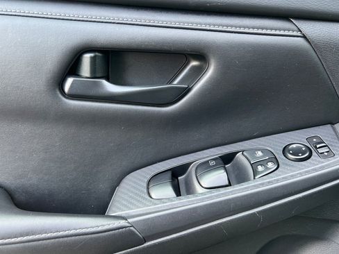 Used 2024 Nissan Sentra S image 12