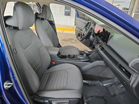 Used 2025 Kia K4 EX FWD image 10