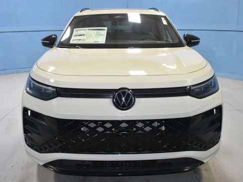 New 2026 Volkswagen Tiguan SE R-Line AWD/4WD image 19