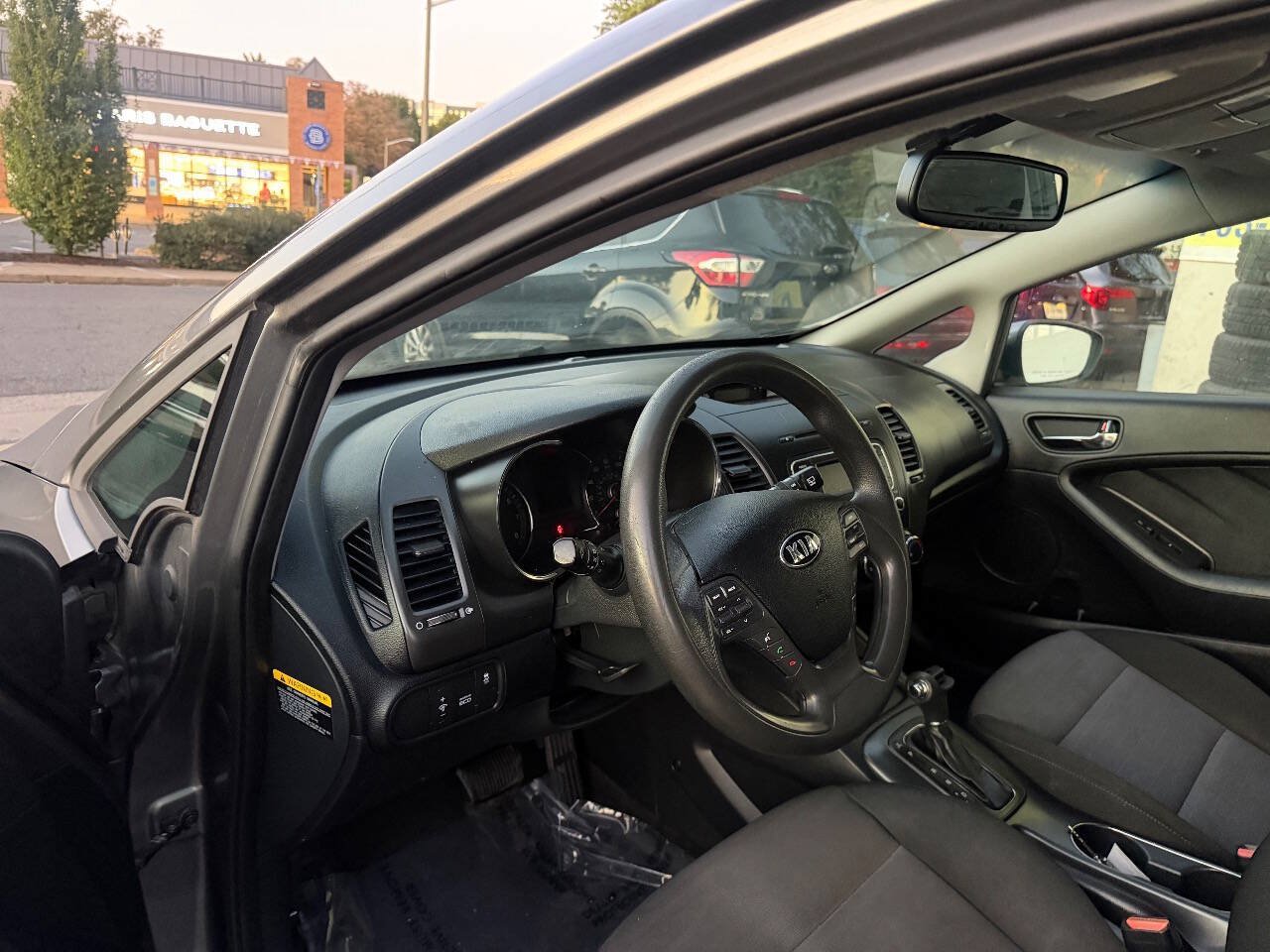 Used 2016 Kia Forte LX FWD image 11