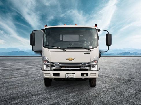 New 2024 Chevrolet Low Cab Forward RWD image 4
