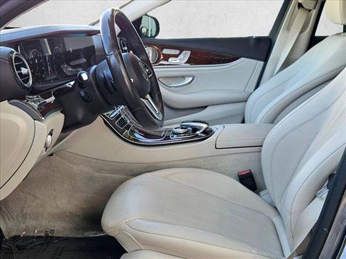 Used 2019 Mercedes-Benz E 300 image 17