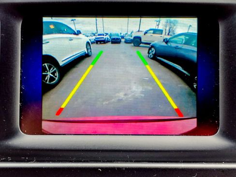 Used 2015 Chrysler 200 S w/ Comfort Group image 4