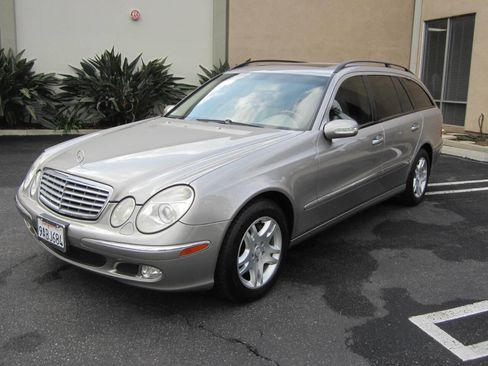 Used 2004 Mercedes-Benz E 320 4MATIC Wagon image 6