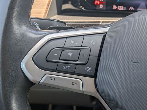 Used 2024 Volkswagen Atlas SEL Premium R-Line AWD/4WD image 19