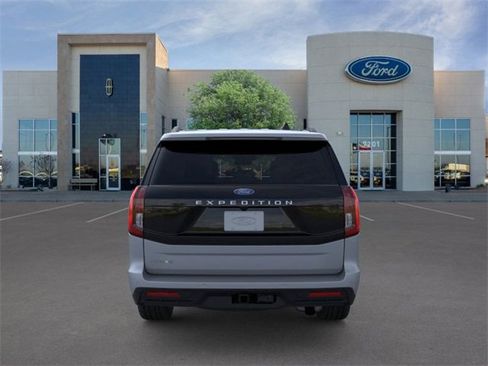 New 2025 Ford Expedition Active image 5