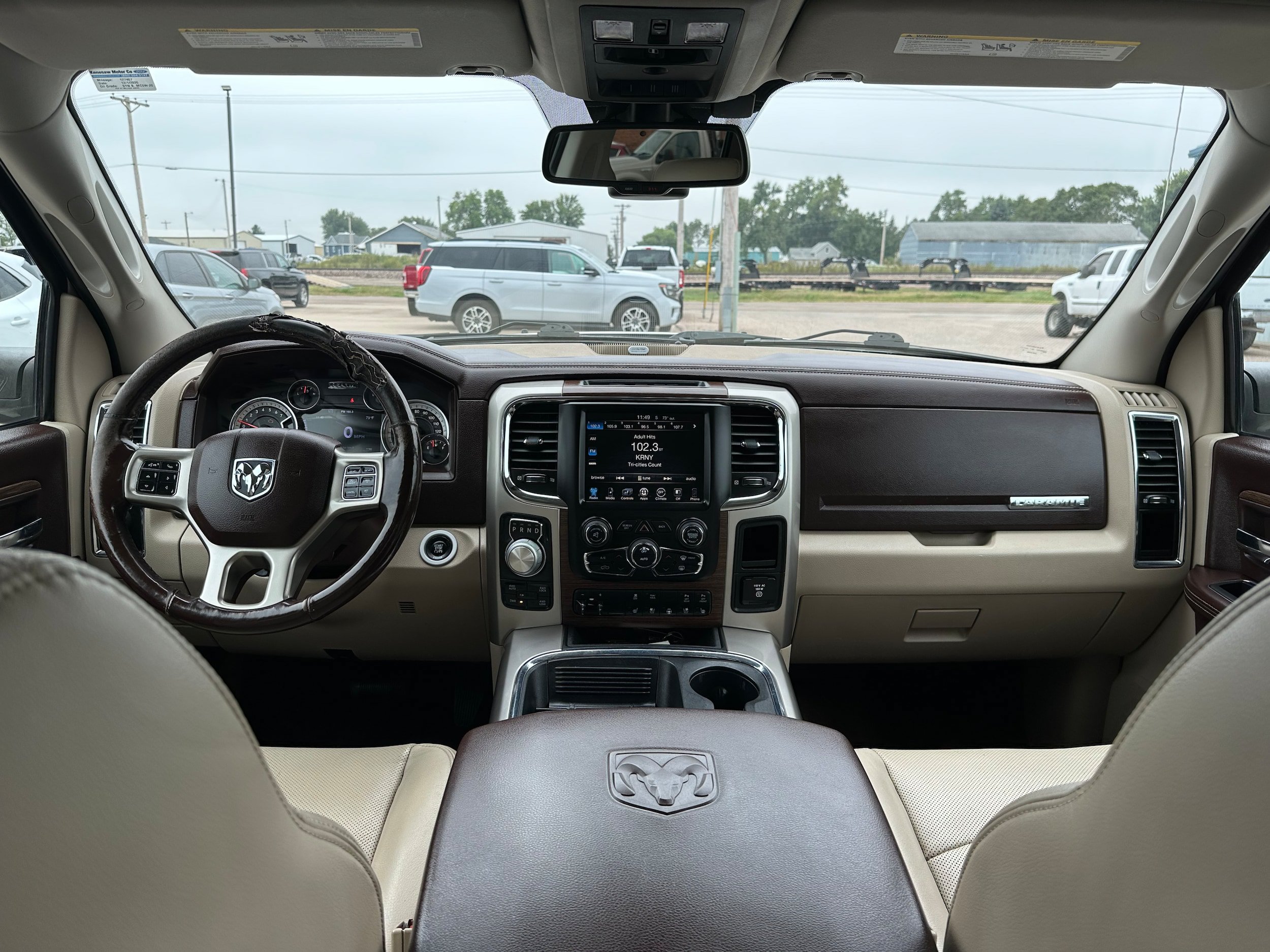 Used 2016 RAM 1500 Laramie w/ Convenience Group AWD/4WD image 9