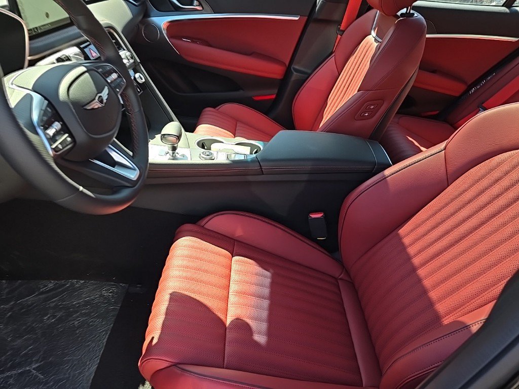 Used 2025 Genesis G70 2.5T w/ Sport Prestige Package AWD/4WD image 10