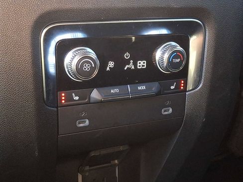 Used 2024 GMC Yukon Denali image 12