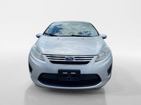 Used 2013 Ford Fiesta SE FWD image 8
