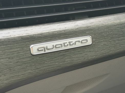 Used 2018 Audi A4 2.0T Premium image 14