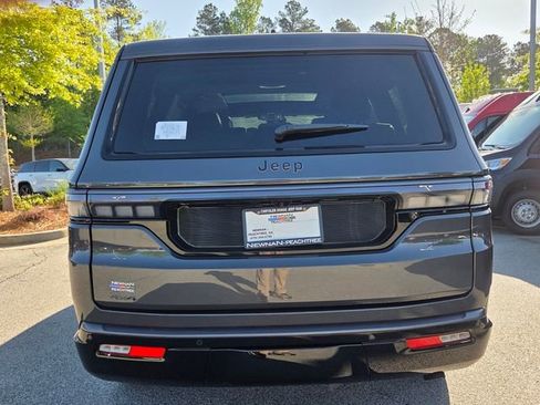 New 2026 Jeep Grand Wagoneer Limited AWD/4WD image 4