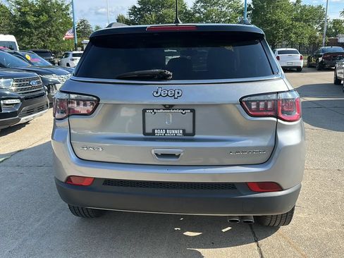 Used 2019 Jeep Compass Limited AWD/4WD image 6
