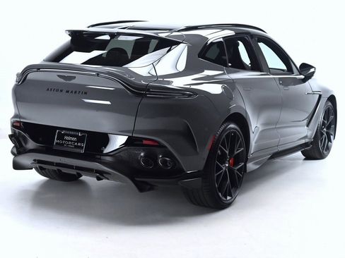 Used 2025 Aston Martin DBX 707 image 4