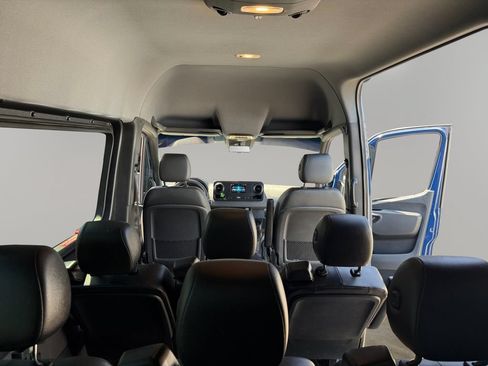 Used 2020 Mercedes-Benz Sprinter 2500 image 21