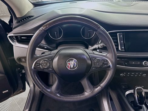 Used 2020 Buick Enclave Avenir w/ Avenir Technology Package AWD/4WD image 17