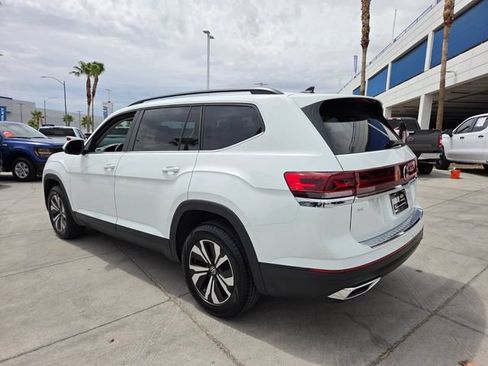 Used 2024 Volkswagen Atlas SE FWD image 4