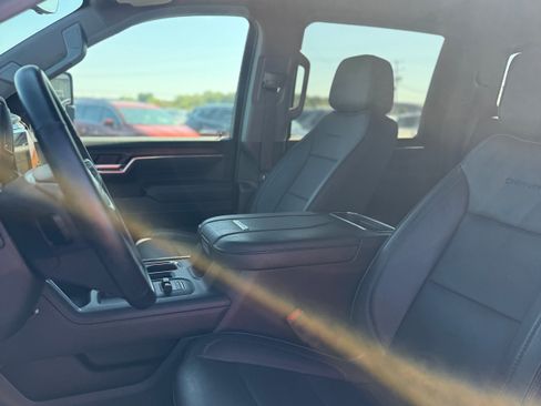 Used 2024 GMC Sierra 2500 Denali w/ Denali Reserve Package image 13