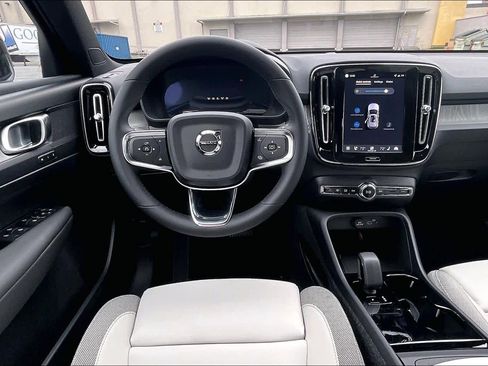 New 2026 Volvo EX40 Plus w/ Climate Package image 15