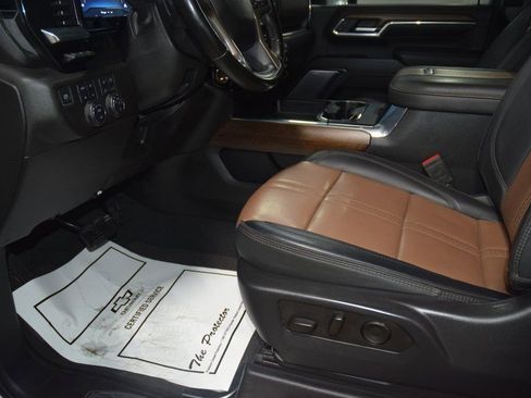 Used 2024 Chevrolet Silverado 3500 High Country w/ Technology Package image 42