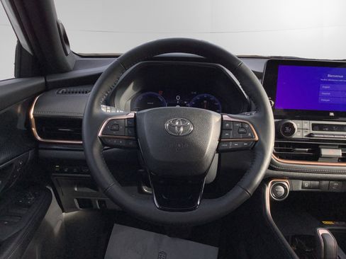 Used 2024 Toyota Grand Highlander Hybrid MAX Limited image 12