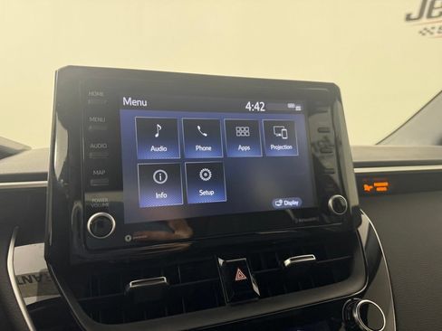 Used 2022 Toyota Corolla SE FWD image 18