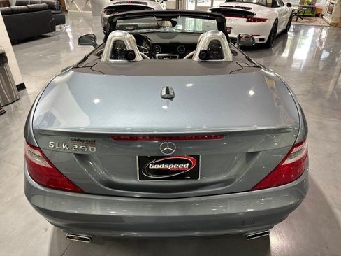 Used 2013 Mercedes-Benz SLK 250 image 23