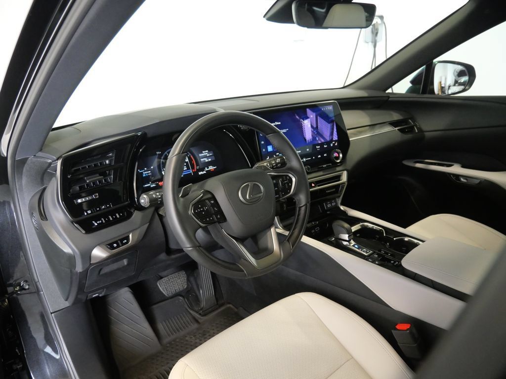 Used 2025 Lexus RX 350 Premium w/ Accessory Package AWD/4WD image 13