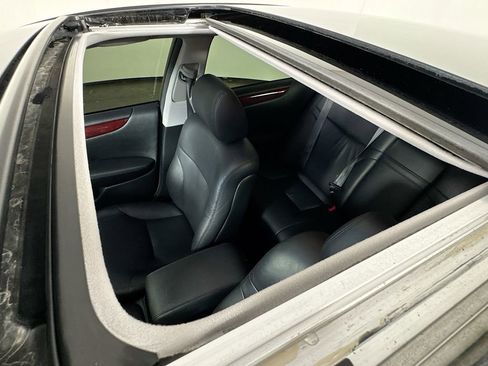 Used 2005 Lexus ES 330 image 23