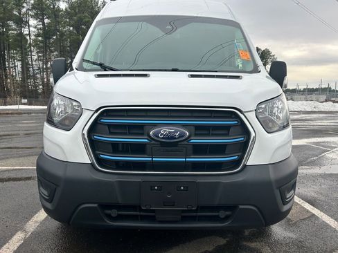 Used 2022 Ford E-Transit 148 High Roof Extended image 7