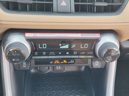 Used 2025 Toyota RAV4 XLE w/ Convenience Package FWD image 14