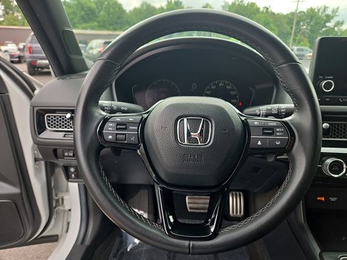 Used 2023 Honda Civic Sport image 18