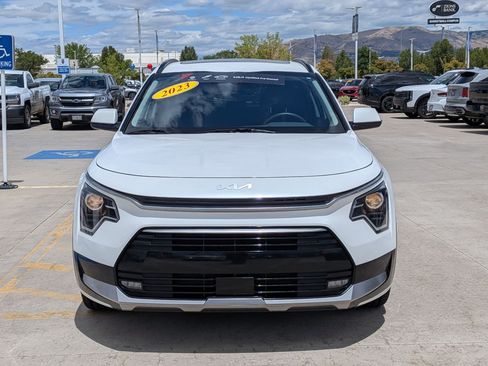 Certified 2023 Kia Niro EX Touring FWD image 8