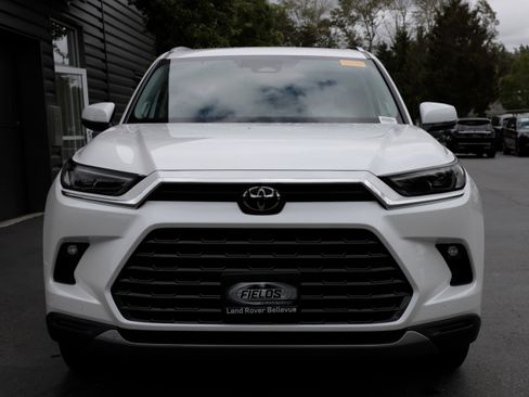 Used 2024 Toyota Grand Highlander AWD Hybrid image 6