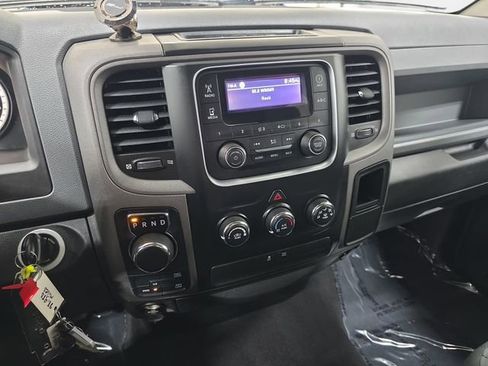 Used 2018 RAM 1500 Express AWD/4WD image 20