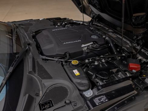 Used 2024 Jaguar F-TYPE R image 41